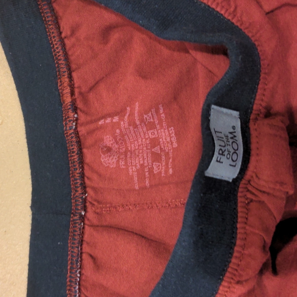 Fruit of the loom boxers size medium - Picture 2 of 3